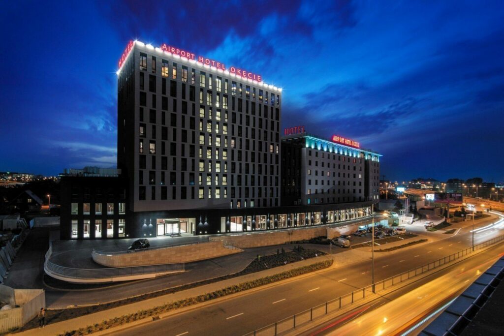 Fasada-Hotel-Airport-Okecie-Warszawa004